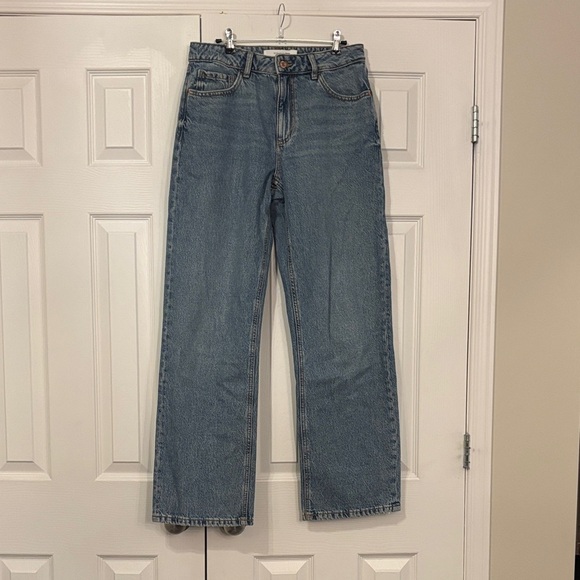 Dynamite | 2 | Mika Relaxed Straight Mid Rise Women's Jeans - Picture 2 of 8